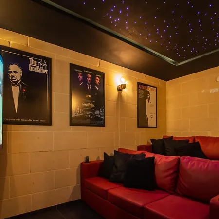 Tatil Evi Narcisa - Luxury 3br Traditional House With Pool, Cinema & Hot Tub Xagħra