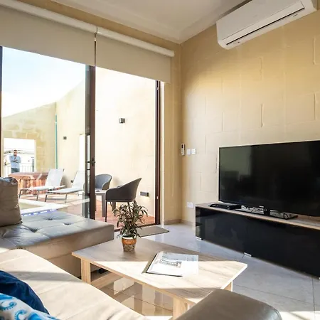 Vakantiehuis Narcisa - Luxury 3br Traditional House With Pool, Cinema & Hot Tub *