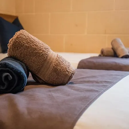 Narcisa - Luxury 3br Traditional House With Pool, Cinema & Hot Tub * Xagħra