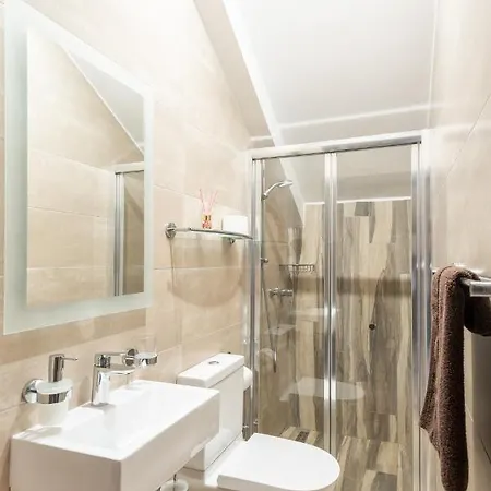 Feriehus Narcisa - Luxury 3br Traditional House With Pool, Cinema & Hot Tub Xagħra