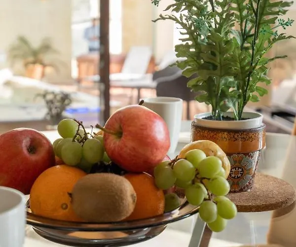 Narcisa - Luxury 3br Traditional House With Pool, Cinema & Hot Tub