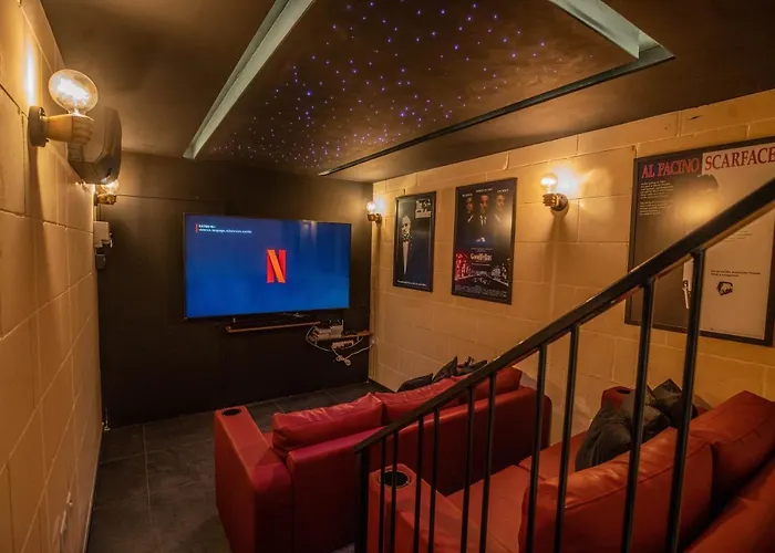 Narcisa - Luxury 3br Traditional House With Pool, Cinema & Hot Tub * 자프라