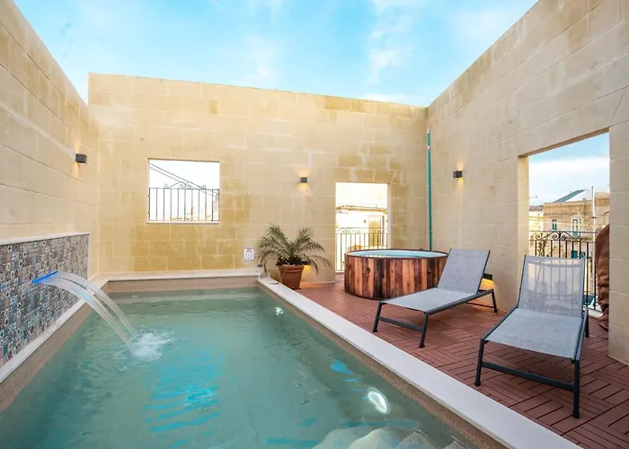 펜션 Narcisa - Luxury 3br Traditional House With Pool, Cinema & Hot Tub