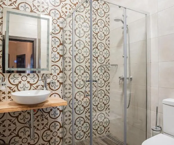 Narcisa - Luxury 3br Traditional House With Pool, Cinema & Hot Tub 자프라