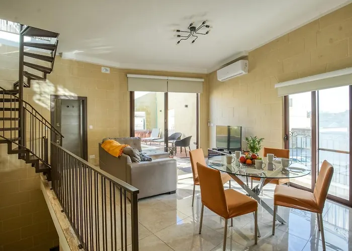 Narcisa - Luxury 3br Traditional House With Pool, Cinema & Hot Tub